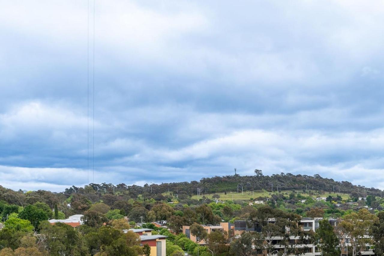 Cosy Apt 7 Min Drive Away From Canberra Hospital Apartment Phillip Exterior photo